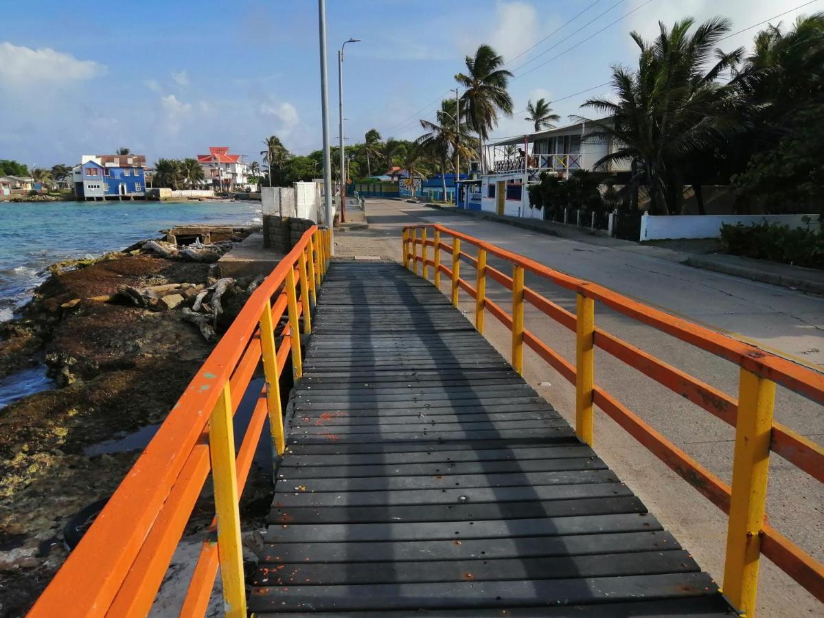 Inn Skyline Hostel San Andrés エクステリア 写真